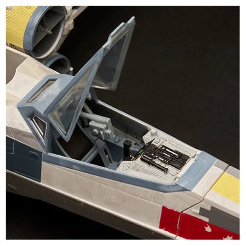 Star Wars The Vintage Collection Luke Skywalker Red 5 X-Wing Fighter 3.75-Inch Scale Vehicle – Exclusive by Hasbro